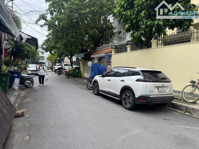 Bán biệt thự siêu rẻ góc 2 MT Nguyễn Gia Trí Q.Bình Thạnh - 9x21m - Hầm 5 tầng giá 36 tỷ. - 3