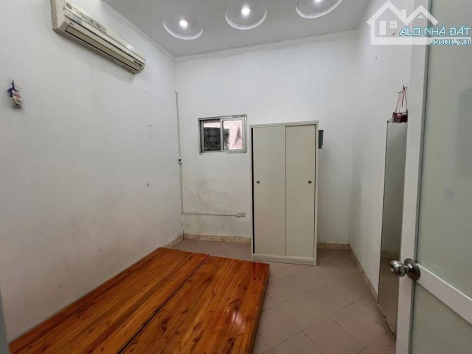 SIÊU PHẨM CÓ 102- LÔ GÓC - GIANG BIÊN 48- 5T-6 NGÙ - MỚI KOONG FULL CÔNG NĂNG - GIÁ 7,9 TỶ - 3
