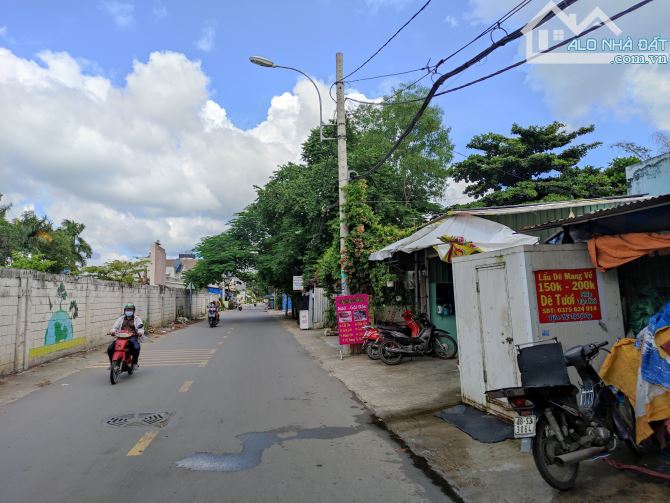 Bán Dãy trọ 10 phòng 240m2 đường Nguyễn Thị Lắng, Sổ riêng, gần KCN Tân Phú Trung, 1 tỷ850 - 3