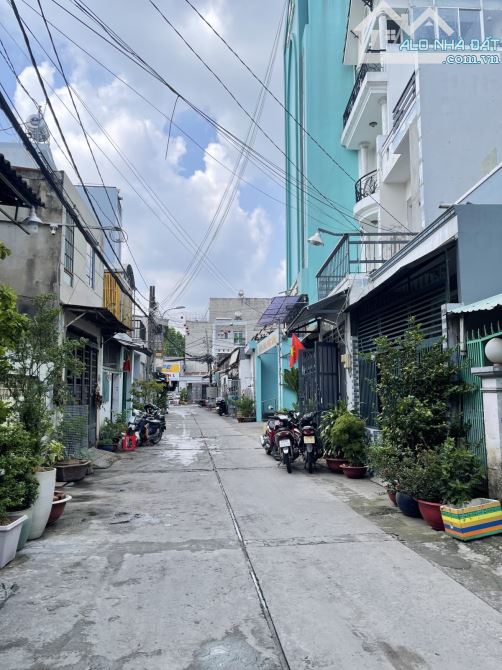 ➡️BÁN NHÀ LÊ VĂN QUỚI 3 TẦNG, HẺM Ô TÔ , 60m2, NHÀ Ở NGAY GIÁ NGỘP CHỈ 5TỶ X. - 3
