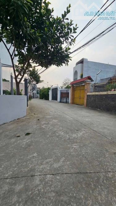Cc cần bán gấp lô góc đường ô to shr ngay chợ Hóc Môn đi bộ ra Lý Thường Kiệt - 3