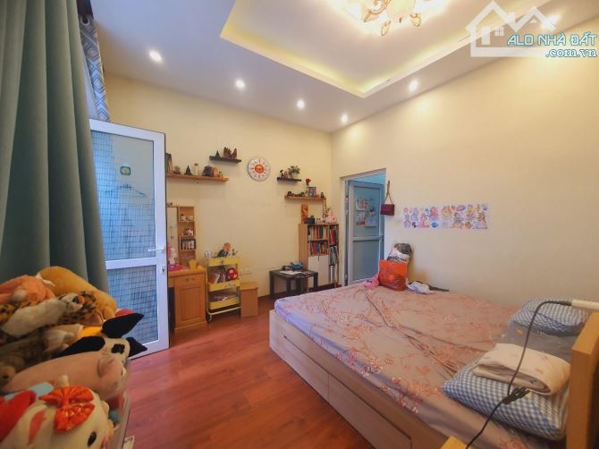 KHU PHÂN LÔ OTO TRÁNH  - KHUẤT_DUY_TIẾN- THANH_XUÂN-  LÔ GÓC- 3 MẶT T - 3