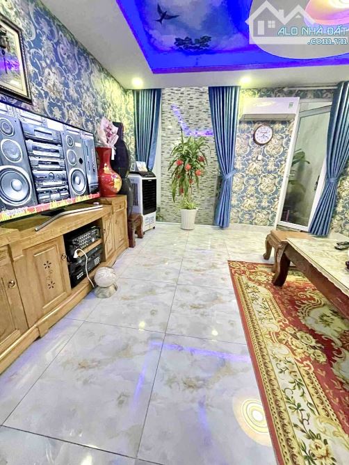 HẺM NHỰA 8M – OTO NGỦ TRONG NHÀ - SÁT VÂN CAO– GIÁP TÂN PHÚ –4x18M- 5 TẦNG-NHỈNH 7 TỶ - 3