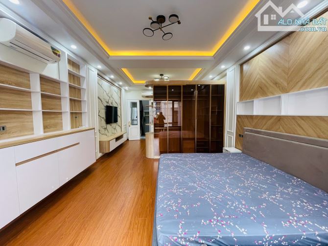 Siêu hiếm! Căn nhà 40m2 xây 5 tầng vuông vắn, gần Hồ Tây, trung tâm phố Võng Thị, Tây Hồ. - 3