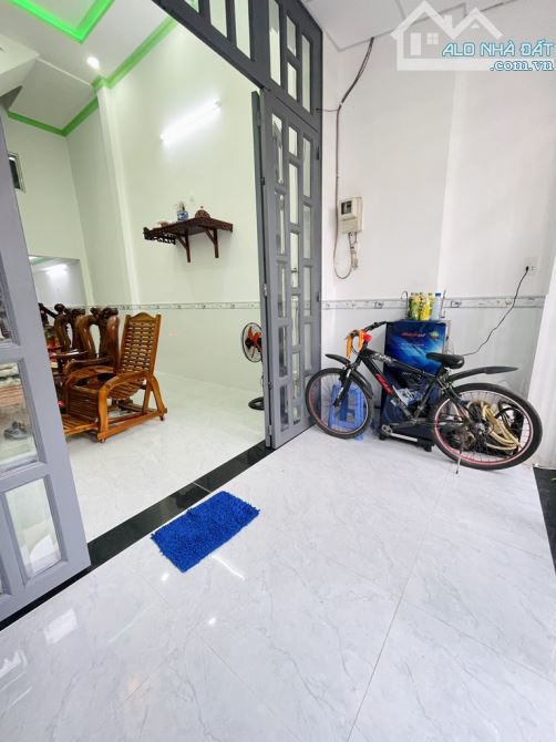Bán gấp nhà 2 tầng Lã Xuân Oai, Tăng Nhơn Phú A, cách Lê Văn Việt 20m, 68m2, nhĩnh 4 tỷ - 3