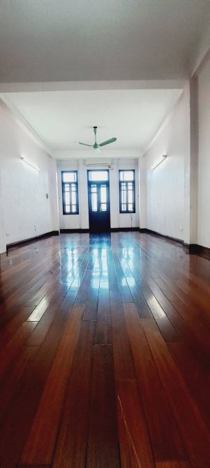 Bán Nhà Mặt Phố Ngô Gia Tự Long Biên - DT 160m2 - Mặt tiền rộng Kinh doanh - 3