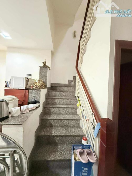 BÁN NHÀ 4 TẦNG 3Hẻm XE HƠI ĐƯỜNG ĐÔNG HƯNG THUẬN 26 QUẬN 12 - 3