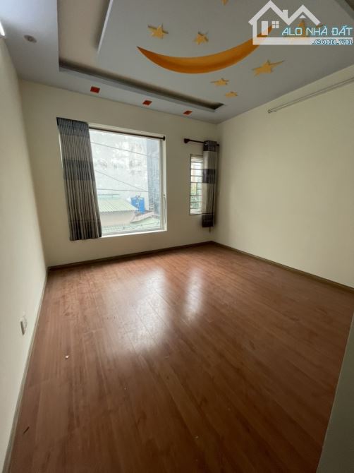 BÁN NHÀ SÁT MT QUANG TRUNG - HẠNH THÔNG TÂY - 4M x 9M - 4 TẦNG - 1 TRỤC - CHỈ 6.150 TỶ - 3