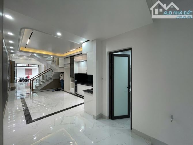 Nhà 4 tầng độc lập khu phân lô Ngô Gia Tự ngã 3 Văn Cao - 75m2 - Tây TT -8,5 tỷ thoả thuận - 3