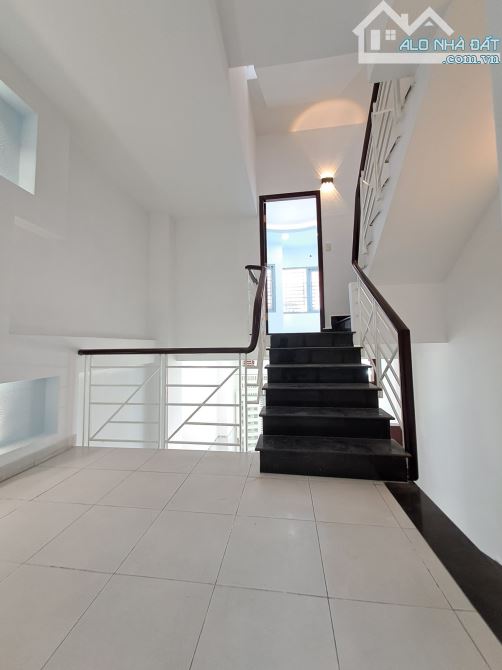 💥GÒ DẦU - TÂN PHÚ - HẺM XE HƠI QUAY ĐẦU - 50M2 - 3 TẦNG - NHỈNH 5 TỶ CÒN TL - 4
