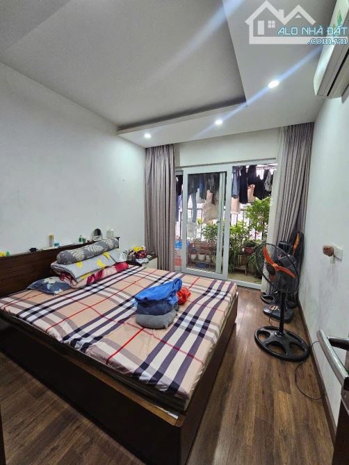 Bán căn hộ chung cư  Nguyễn Huy Tưởng-Thanh Xuân-3 Ngủ-7.6Ty. - 4