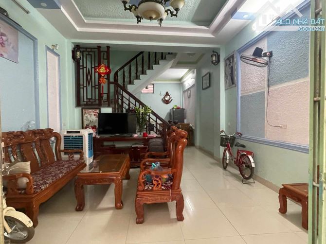 BÁN NHÀ 3 TẦNG NGÕ ĐƯỜNG LÊ HỒNG PHONG - 4