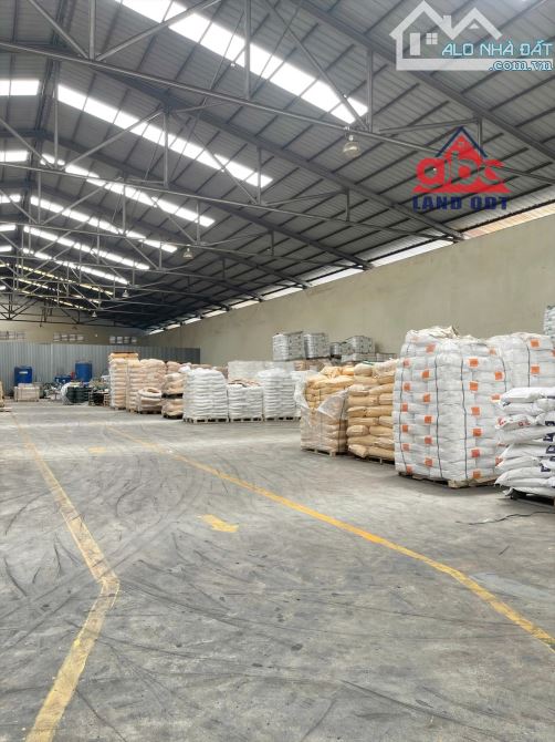 Cho thuê kho 12.000m2 trong kcn sóng thần 1 Mặt Tiền Đường Chính Giá chỉ từ 90k - 4