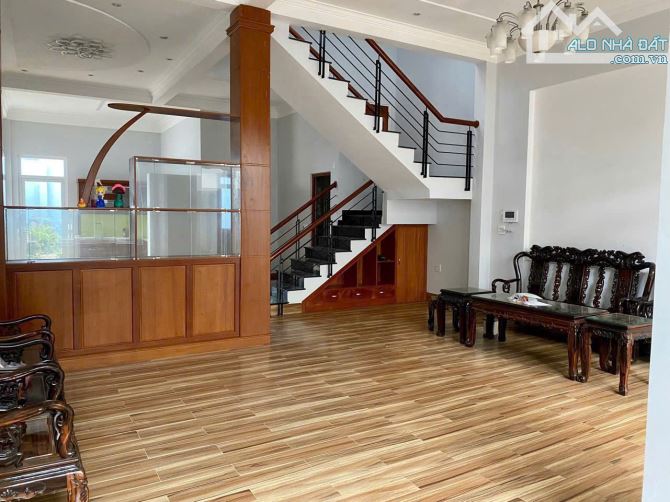 Bán nhà 429m2 mặt tiền đường Nguyễn Công Trứ p2 Tp Bảo Lộc - 4