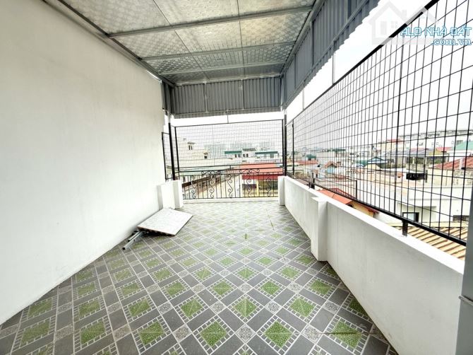 Bán nhà Phúc lợi DTSD35m - 5 tầng - nhỉnh 6 tỉ - ngõ Ô tô - 4