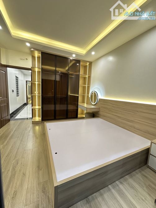 Tôi chính chủ cần bán nhà mới xây 5 tầng, 61m, ở sướng, kinh doanh đỉnh cao, Thịnh Liệt, H - 4