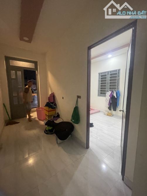 Hiếm rẻ nhà 2 Tầng ô tô ngủ trong  sân  giáp đường  Kha Vạn Cân - 4