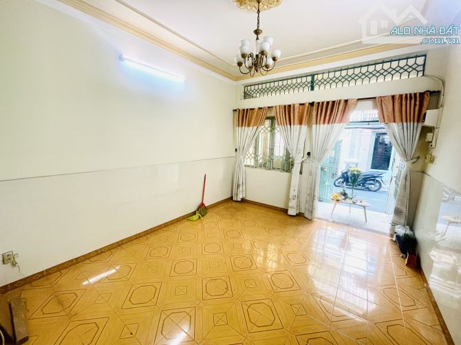 Hẻm 1/ ô tô vào nhà khu sân bay Phổ Quang Phường 2 Tân Bình 3 tầng 64m2 ( 4.2 x 15.5 ). - 4