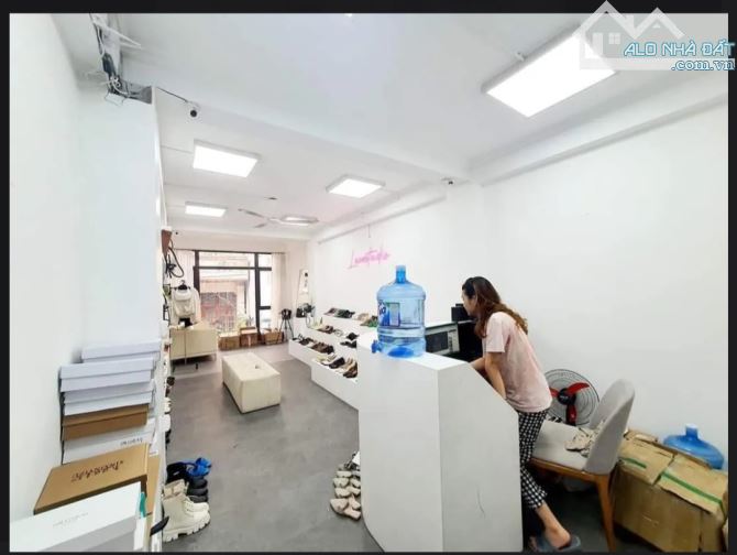Cần bán gấp nhà mặt phố Đông Các 8tầng thang máy full nội thất. - 4