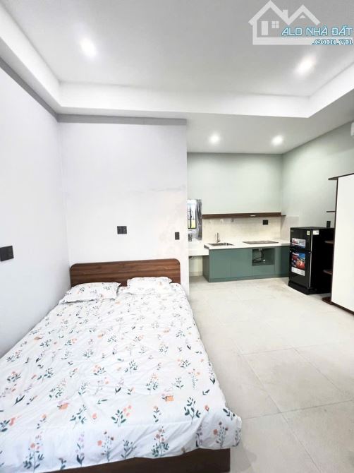 CHDV 7 TẦNG DÒNG TIỀN CAO CẤP 200Tr/THÁNG - 265m2 (11x24m) NGAY ĐH VĂN LANG - 4