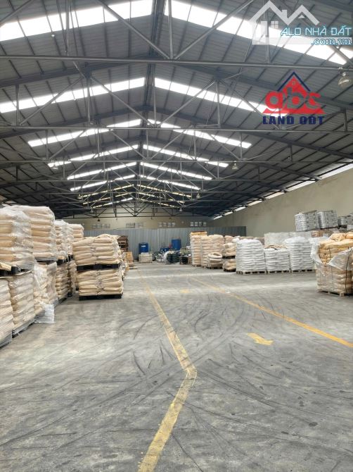 Cho thuê kho 12.000m2 trong kcn sóng thần 1 Mặt Tiền Đường Chính Giá chỉ từ 90k - 5