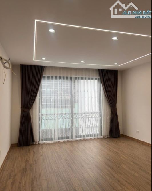 8.8 Tỷ/39 M2 /6 Tầng Thang Máy/4.4 M tiền/ Vũ Đình Tụng. - 5