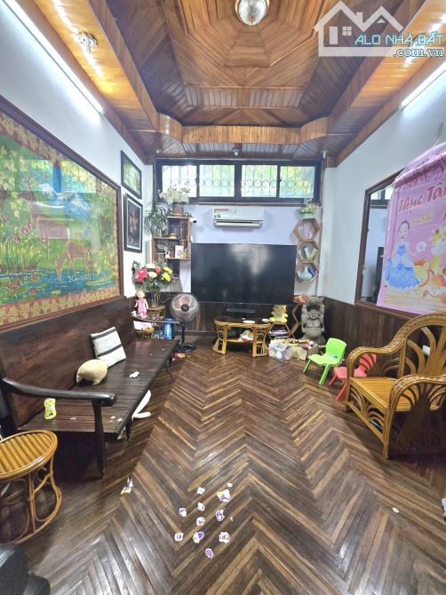 NHÀ MẶT PHỐ LÔ GÓC 35 TỶ 54m 5 TẦNG MT 4,8m VỈA HÈ ĐÁ BÓNG 5 Ô TÔ TRÁNH VẠN PHÚC BA ĐÌNH - 5