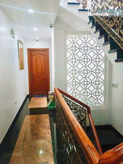 Siêu Biệt Thự đường Ông Ích Khiêm Q11  (7 * 26m) DTCN : 182m2   4 lầu   24,5 tỷ - 5