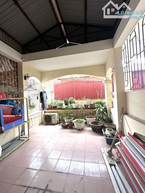 BÁN NHÀ NGÕ 69 BÙI XƯƠNG TRẠCH 40m2 4 TẦNG MT 4m GIÁ 8.8 TỶ, NHÀ DÂN XÂY CÁCH PHỐ Ô TÔ 20m - 5