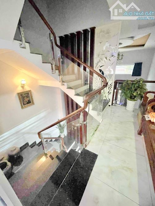 HẺM NHỰA 8M – OTO NGỦ TRONG NHÀ - SÁT VÂN CAO– GIÁP TÂN PHÚ –4x18M- 5 TẦNG-NHỈNH 7 TỶ - 5