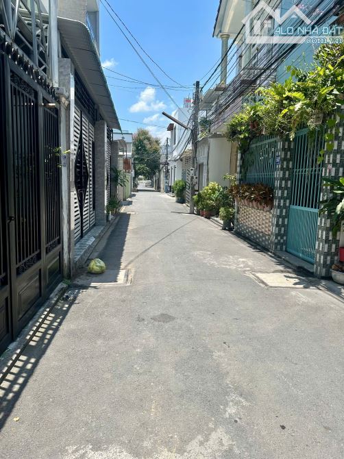 Bán nhà hẻm 50 đường Trần Hoàng Na, DT: 5m x 20m= 99m2, 1 lầu, giá: 5 tỷ - 6
