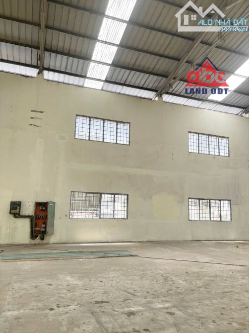 Cho thuê kho 12.000m2 trong kcn sóng thần 1 Mặt Tiền Đường Chính Giá chỉ từ 90k - 6