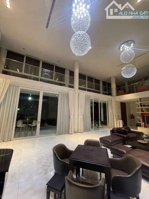 CĂN BIỆT PHỦ SIÊU ĐẸP - VỊ TRÍ ĐẮT ĐỊA NHẤT CỦA PHƯỜNG 4 - TÂN BÌNH - SANG - XỊN - MỊN - 6