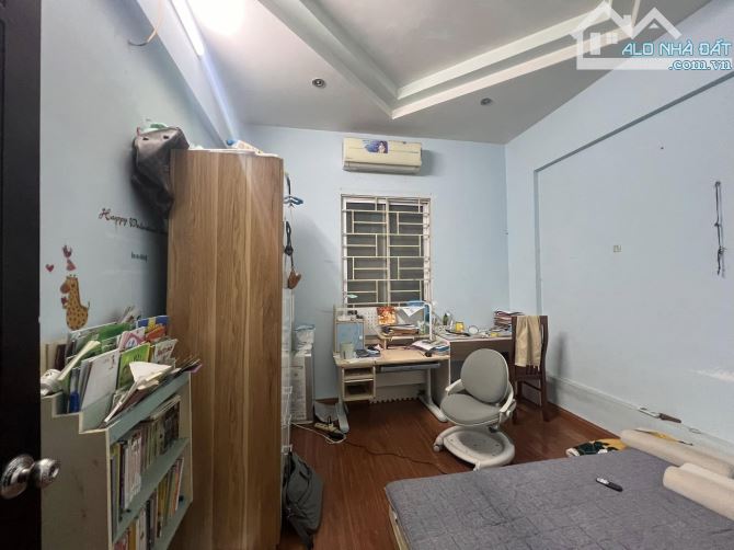 BÁN NHÀ ĐƯỜNG HÀO NAM. 30M2 - 4 TẦNG. LÔ GÓC. GẦN ĐƯỜNG Ô TÔ, GIÁ 6.1 TỶ. - 6