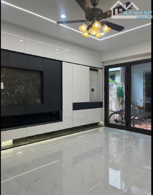 8.8 Tỷ/39 M2 /6 Tầng Thang Máy/4.4 M tiền/ Vũ Đình Tụng. - 6