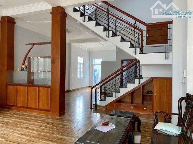 Bán nhà 429m2 mặt tiền đường Nguyễn Công Trứ p2 Tp Bảo Lộc - 6
