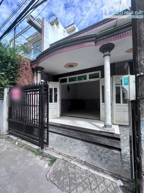 NP422 BÁN NHÀ VỊ TRÍ 2 PHÙNG KHẮC KHOAN .đường bê tông 5m, xe ô tô vi vu. 🏠 Nhà diện tích - 6