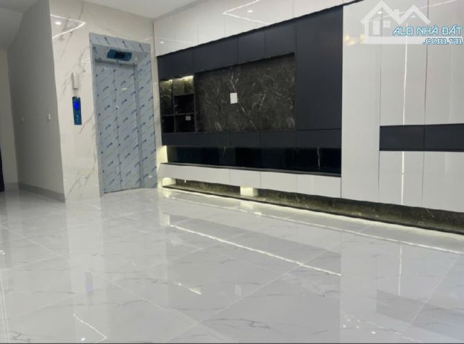 8.8 Tỷ/39 M2 /6 Tầng Thang Máy/4.4 M tiền/ Vũ Đình Tụng. - 7