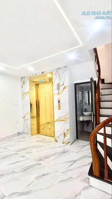 Bán nhà mặt phố Đền Lừ đường rộng nhà mới 7 tầng thang máy thông sàn kinh doanh DT 45 m2 x