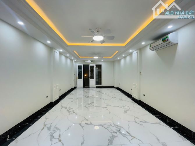 Siêu hiếm! Căn nhà 40m2 xây 5 tầng vuông vắn, gần Hồ Tây, trung tâm phố Võng Thị, Tây Hồ. - 7