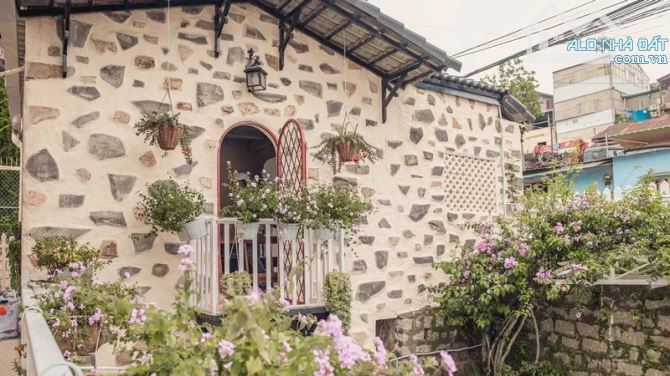 CĂN BIỆT THỰ ĐÁ CỔ KÍNH ĐỘC LẠ GIỮA PHỐ ĐÀ LẠT - 8