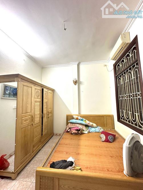 BÁN NHÀ NGÕ 69 BÙI XƯƠNG TRẠCH 40m2 4 TẦNG MT 4m GIÁ 8.8 TỶ, NHÀ DÂN XÂY CÁCH PHỐ Ô TÔ 20m - 8