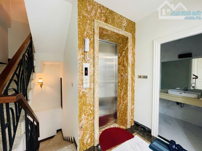 Siêu hiếm! Căn nhà 40m2 xây 5 tầng vuông vắn, gần Hồ Tây, trung tâm phố Võng Thị, Tây Hồ. - 8