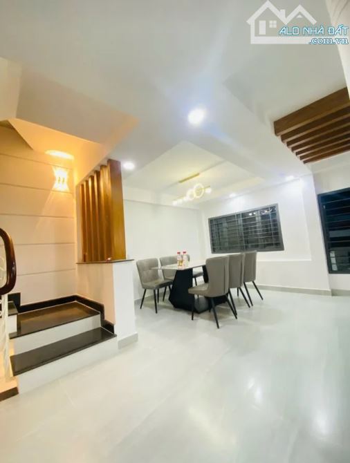 Ngang khủng 7,25. 4 tầng. Hxh thich quảng đức, full nội thất, giá chỉ 11.7 tỷ - 9