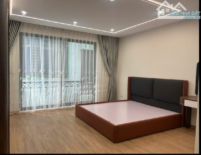 8.8 Tỷ/39 M2 /6 Tầng Thang Máy/4.4 M tiền/ Vũ Đình Tụng. - 9