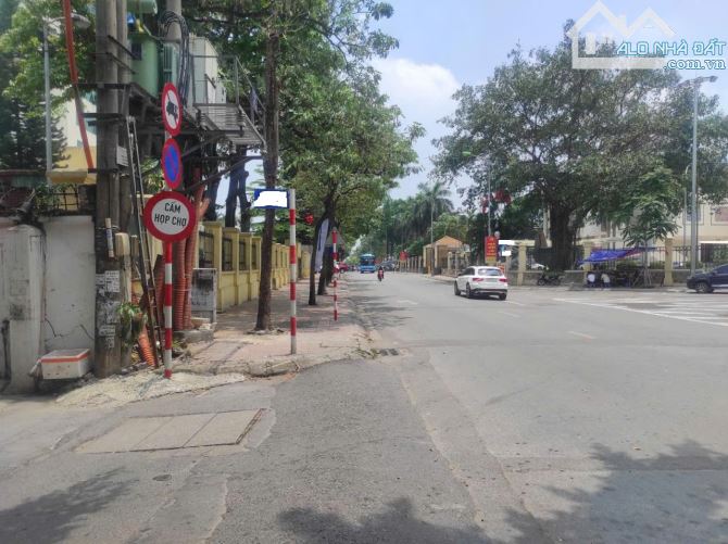 BÁN NHÀ ĐẸP NGUYỄN SƠN – PHÂN LÔ HÀNG KHÔNG – GARA Ô TÔ - 83M2 CHỈ 18 TỶ - 9
