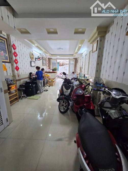 Hạ 2 Tỷ! Bán Gấp Siêu Phẩm Hẻm Xe Hơi né nhau Phan Đăng Lưu (4x14) 6 Tầng mới cứng - 9