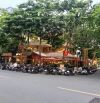 CHO THUÊ NHÀ BIỆT THỰ SÂN VƯỜN DỊCH VỌNG CẦU GIẤY HÀ NỘI Diện tích: 250m2x4 tầng  MT 15m t