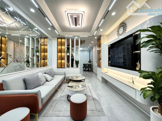 Bán nhà Khương Hạ, Thanh Xuân, ô tô gần, full nội thất xịn sò, 35m2, 7.8 tỷ