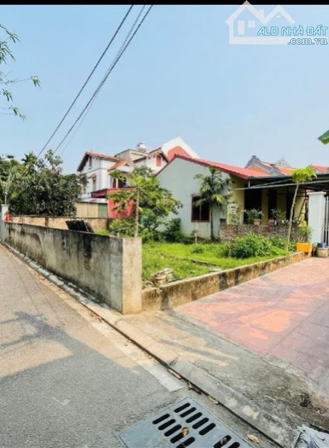 GIANG BIÊN – DT 54m - MT4,8M- NGO THÔNG 2 Ô TÔ TRANH GIÁ 9tỷ200